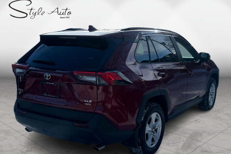 2021 Toyota RAV4 - Image 6