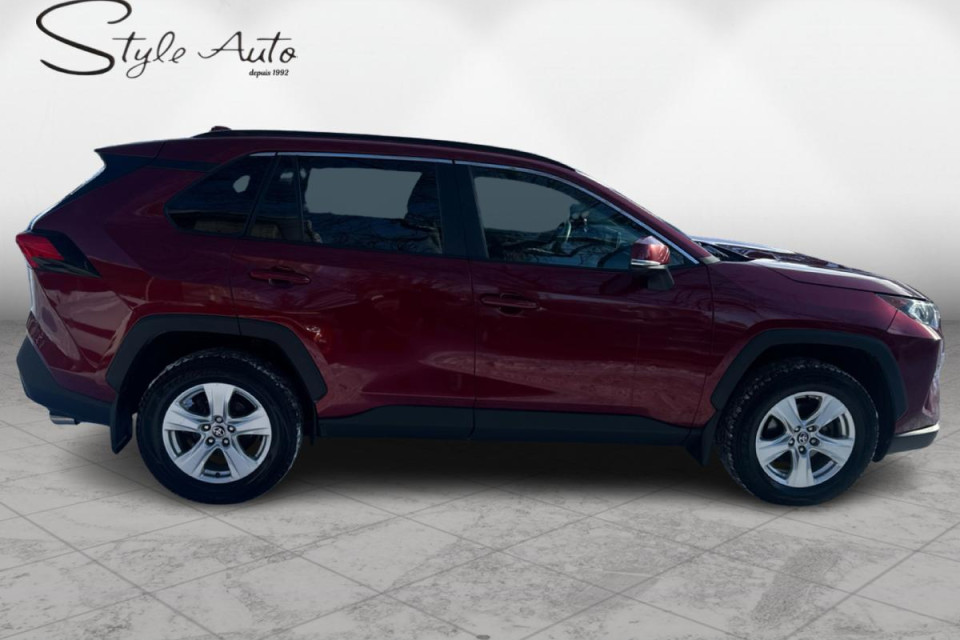 2021 Toyota RAV4 - Image 7