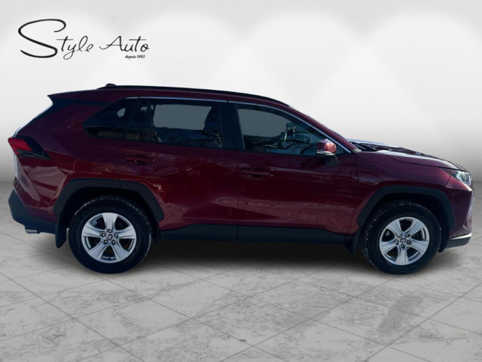 2021 Toyota RAV4 - Image 7