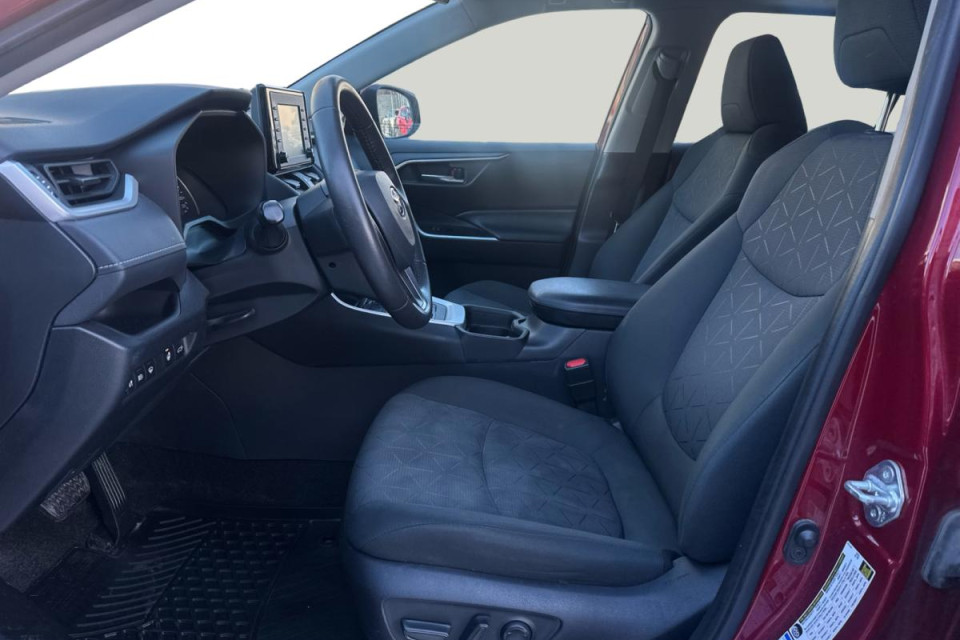 2021 Toyota RAV4 - Image 11