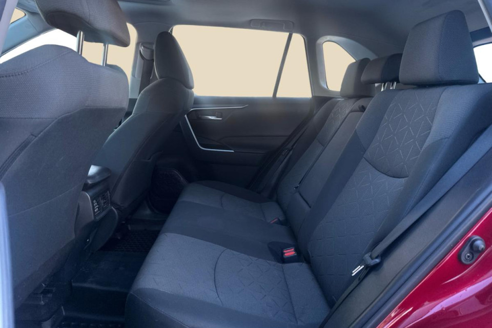 2021 Toyota RAV4 - Image 12