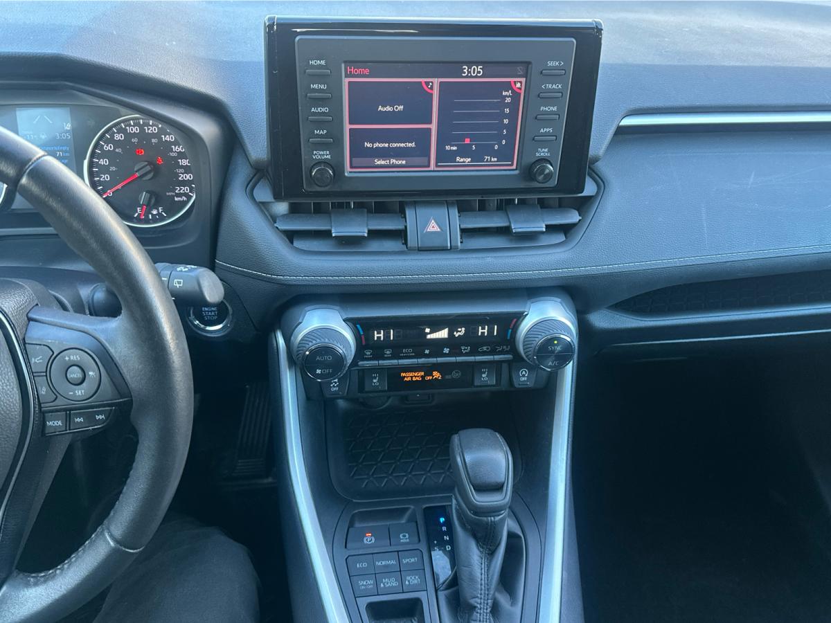 2021 Toyota RAV4 - Image 17