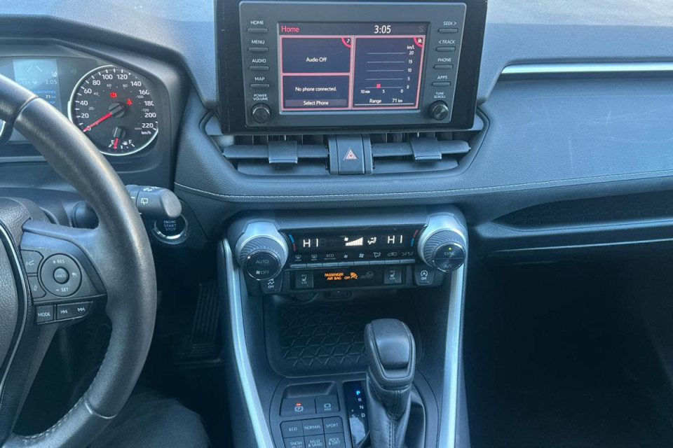 2021 Toyota RAV4 - Image 17