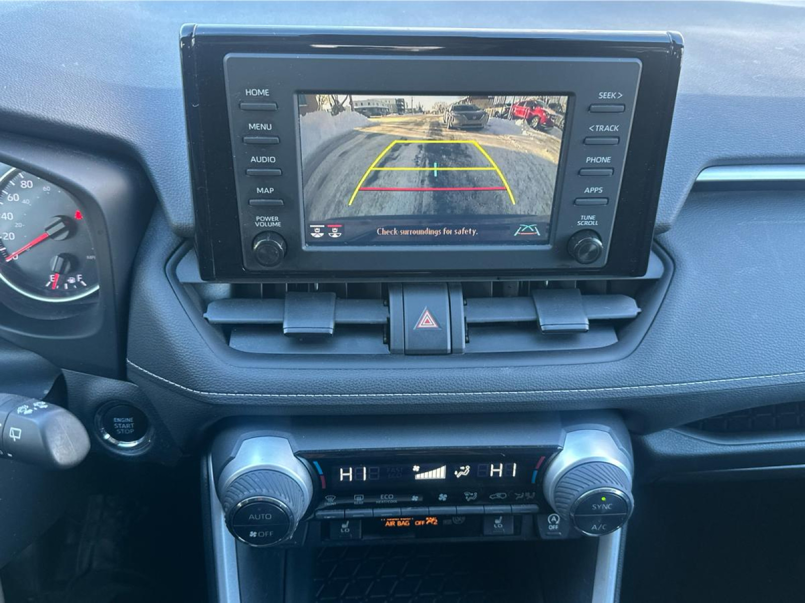 2021 Toyota RAV4 - Image 18