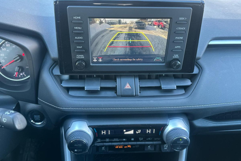 2021 Toyota RAV4 - Image 18