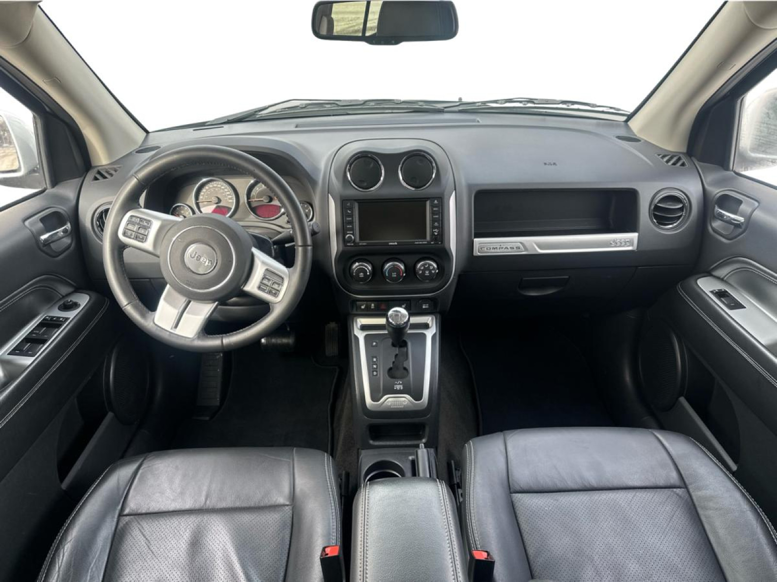 2016 Jeep Compass - Image 8