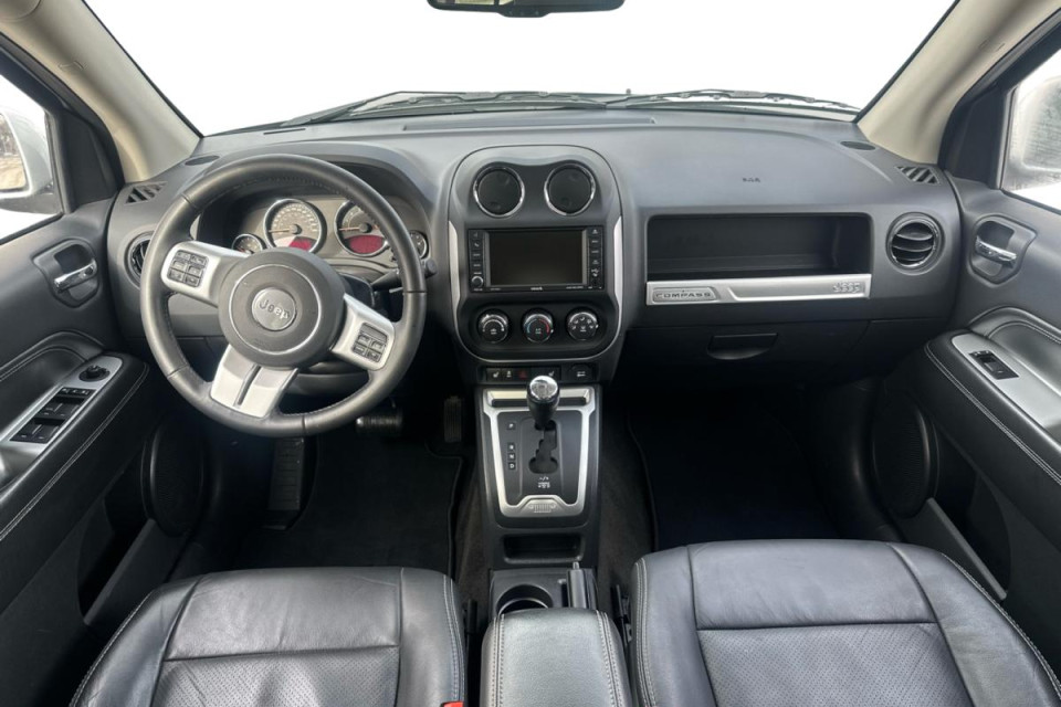 2016 Jeep Compass - Image 8