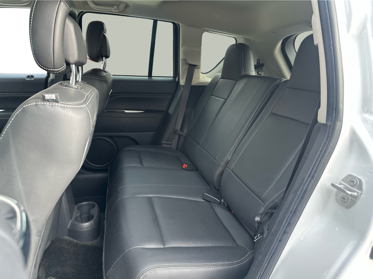 2016 Jeep Compass - Image 14