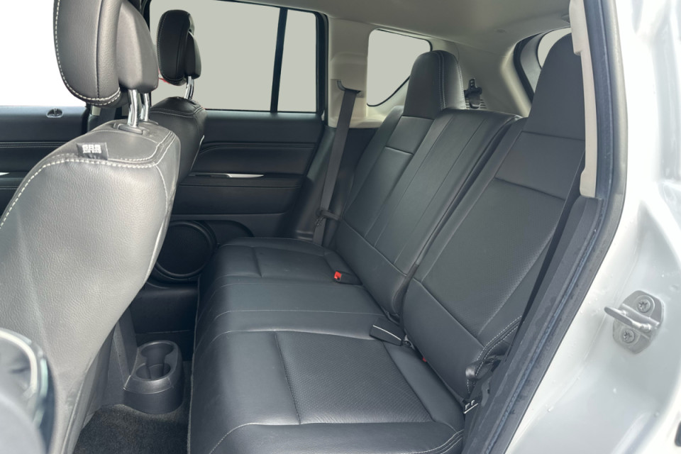 2016 Jeep Compass - Image 14