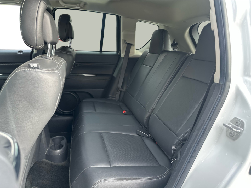 2016 Jeep Compass - Image 14