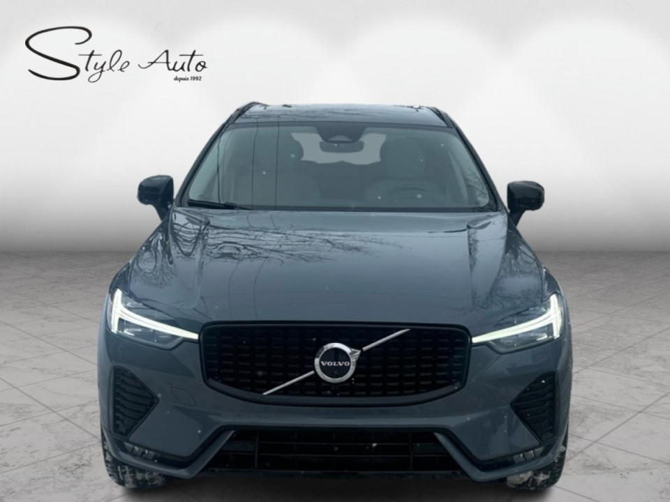 2023 Volvo XC60 - Image 2