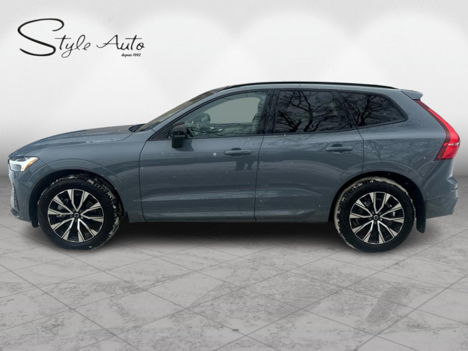 2023 Volvo XC60 - Image 5