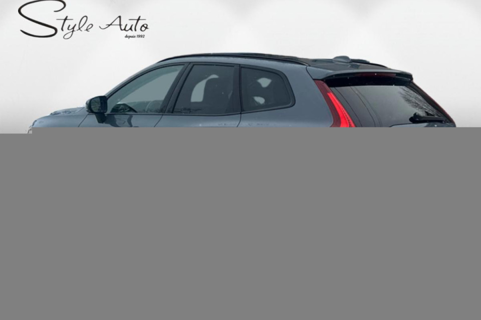 2023 Volvo XC60 - Image 8