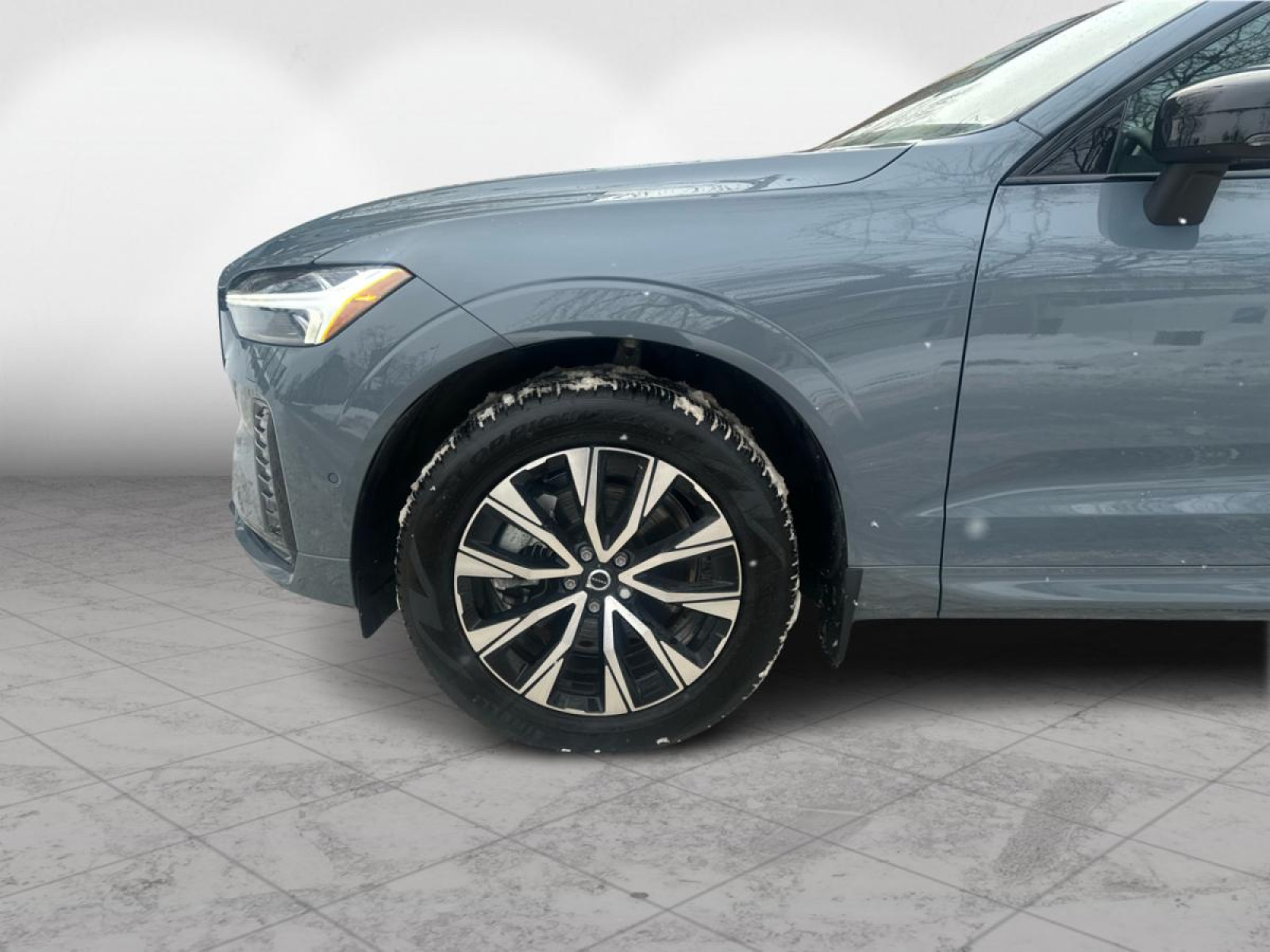 2023 Volvo XC60 - Image 9