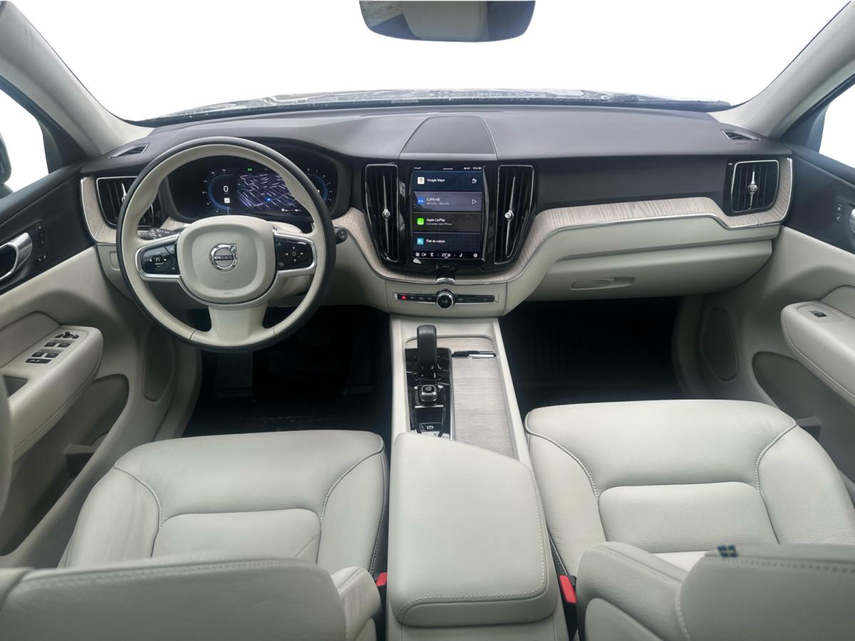 2023 Volvo XC60 - Image 10