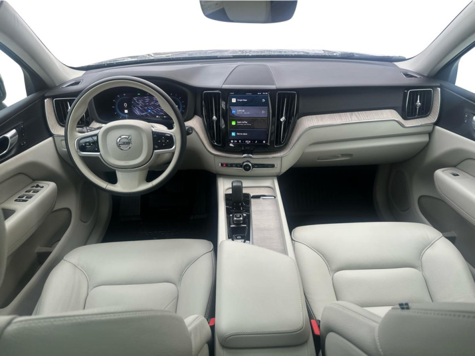 2023 Volvo XC60 - Image 10