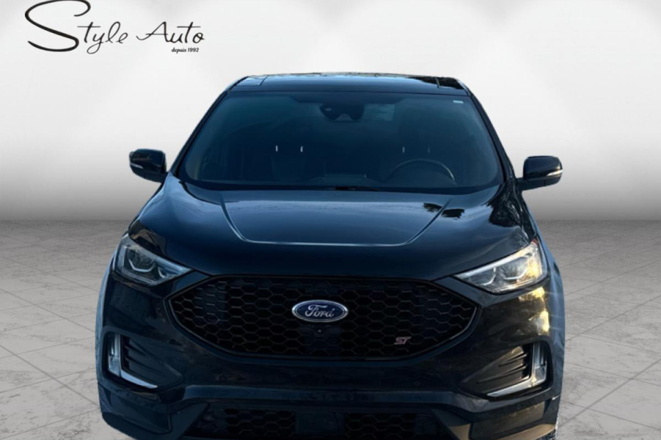 2022 Ford Edge - Image 2