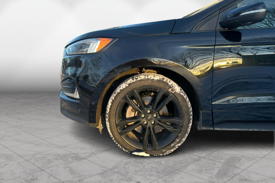 2022 Ford Edge - Image 9