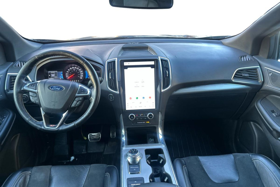 2022 Ford Edge - Image 10