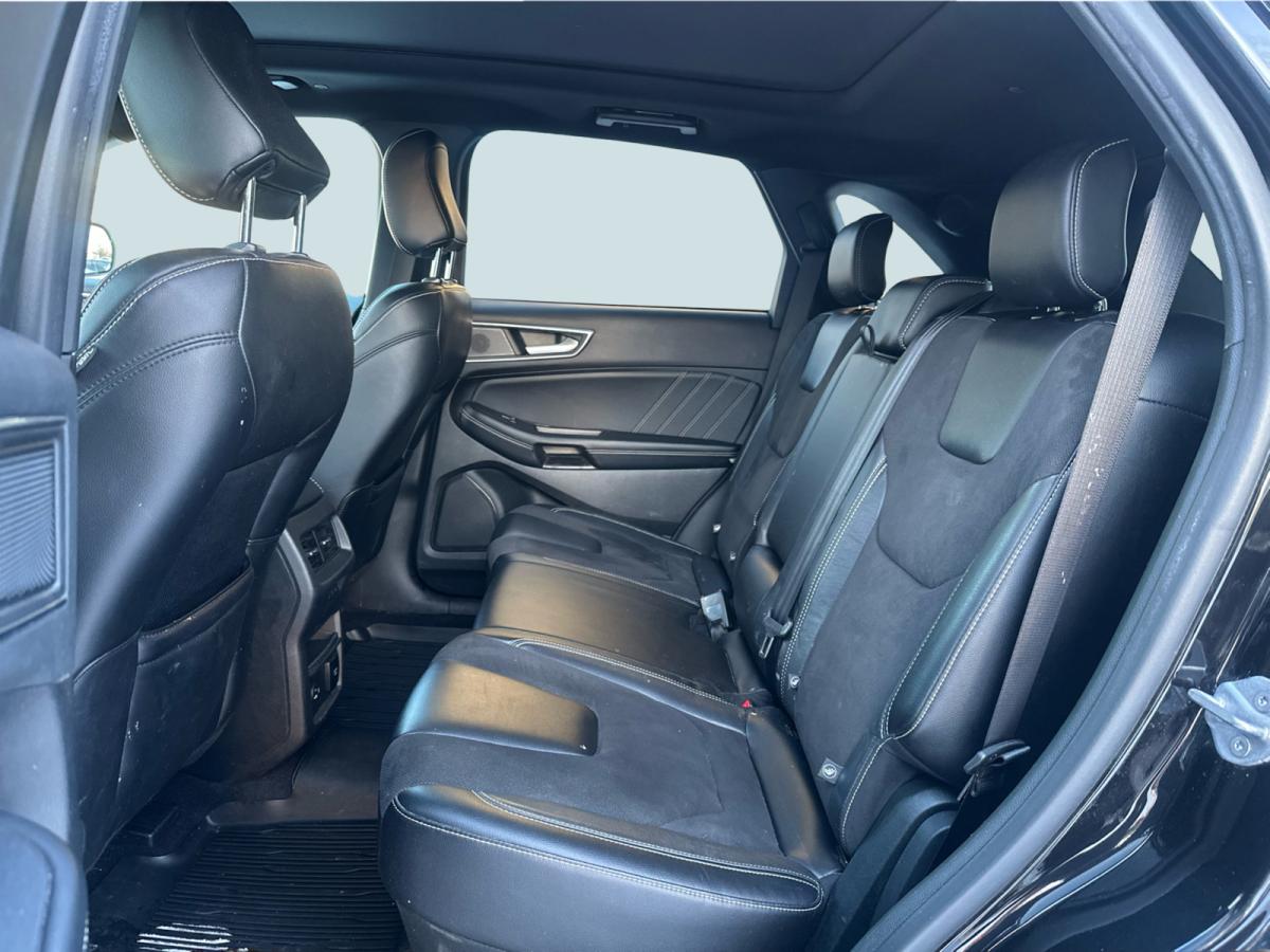 2022 Ford Edge - Image 12