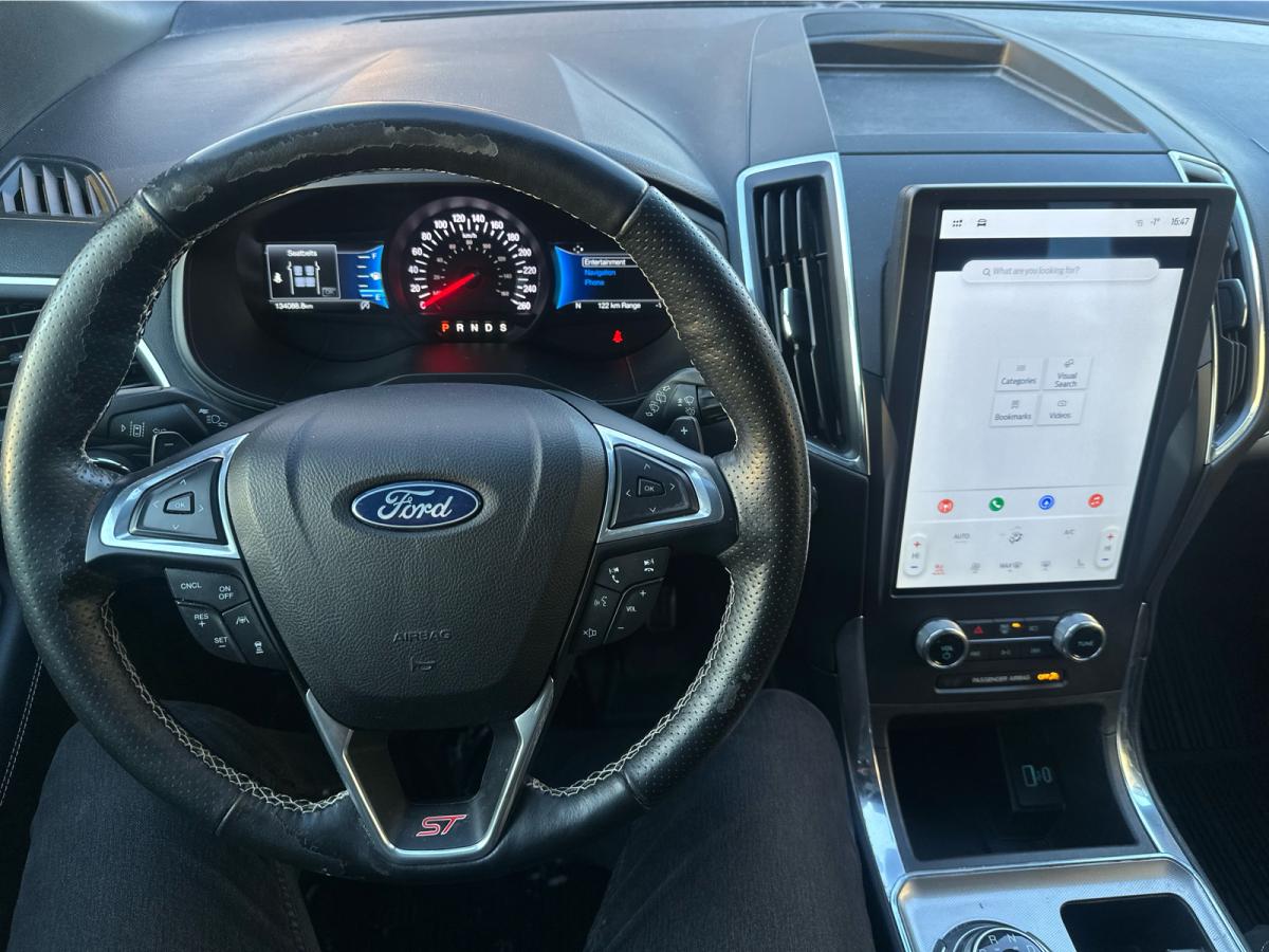 2022 Ford Edge - Image 16