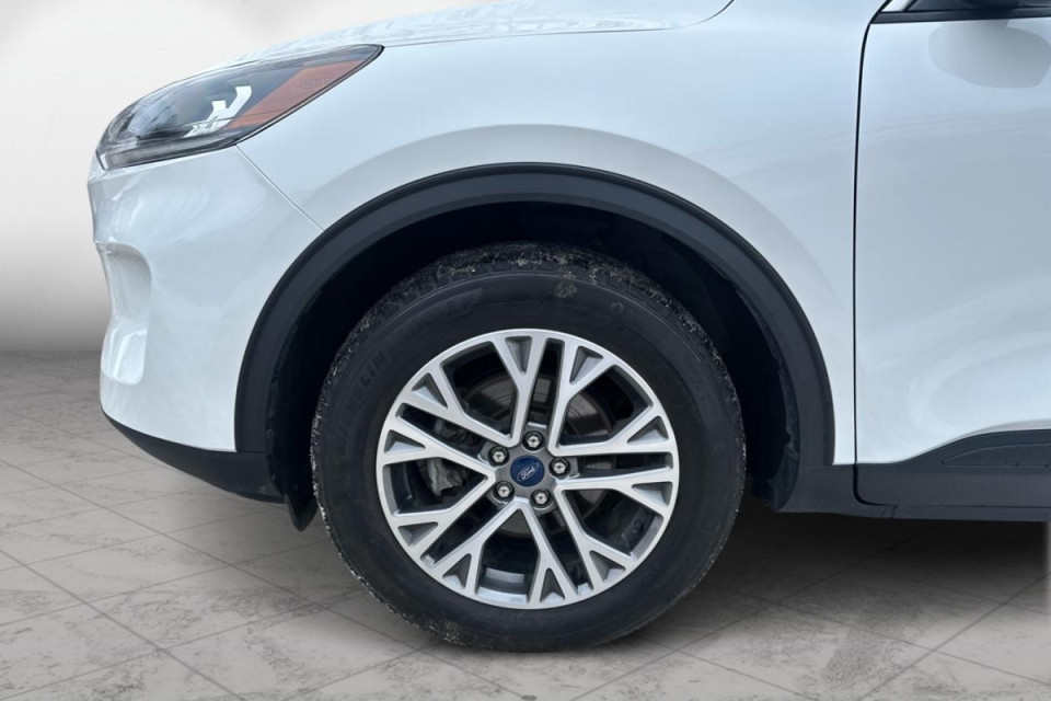 2022 Ford Escape - Image 8
