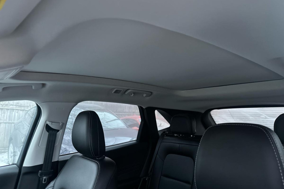 2022 Ford Escape - Image 16