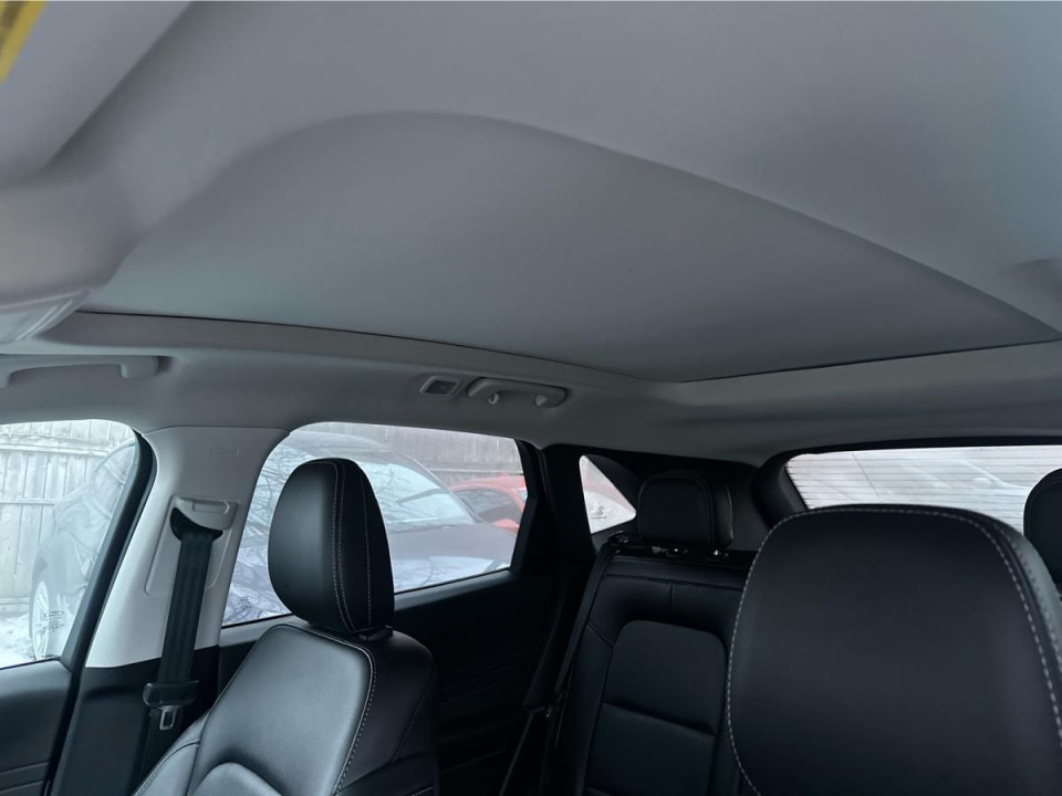 2022 Ford Escape - Image 16