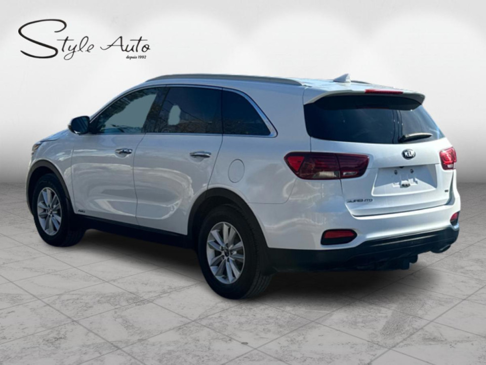 2019 Kia Sorento - Image 4