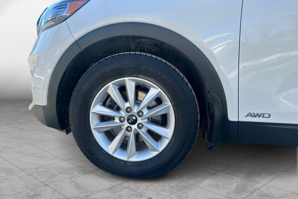 2019 Kia Sorento - Image 9