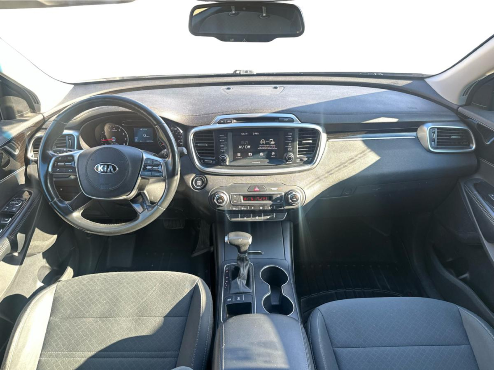 2019 Kia Sorento - Image 11