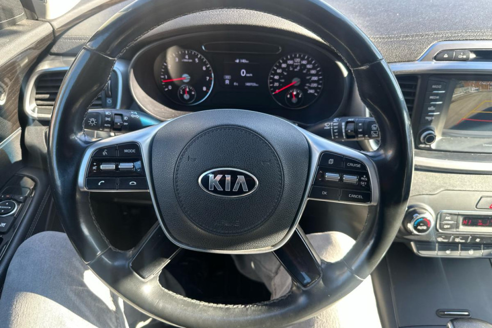 2019 Kia Sorento - Image 13