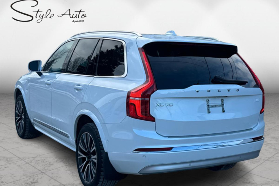2022 Volvo XC90 - Image 5