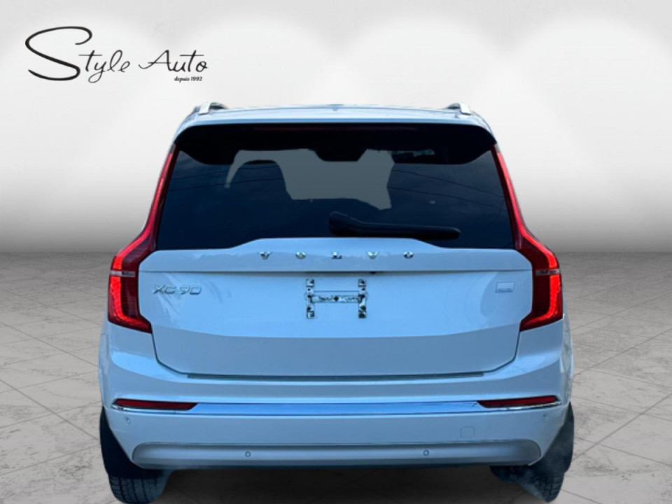 2022 Volvo XC90 - Image 5