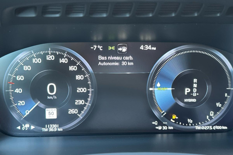 2022 Volvo XC90 - Image 15