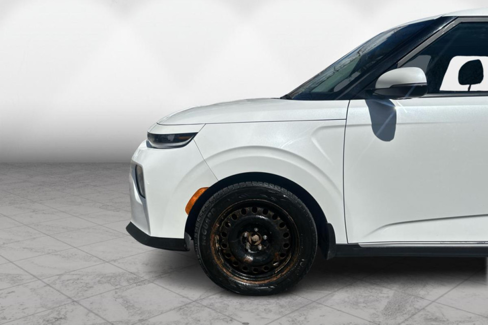 2020 Kia Soul EV - Image 10