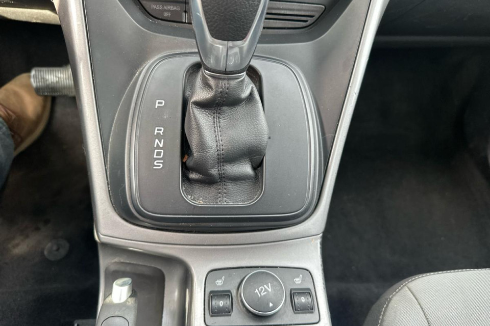 2015 Ford Escape - Image 16