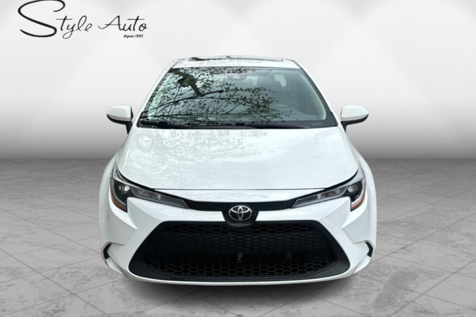 2022 Toyota Corolla - Image 3