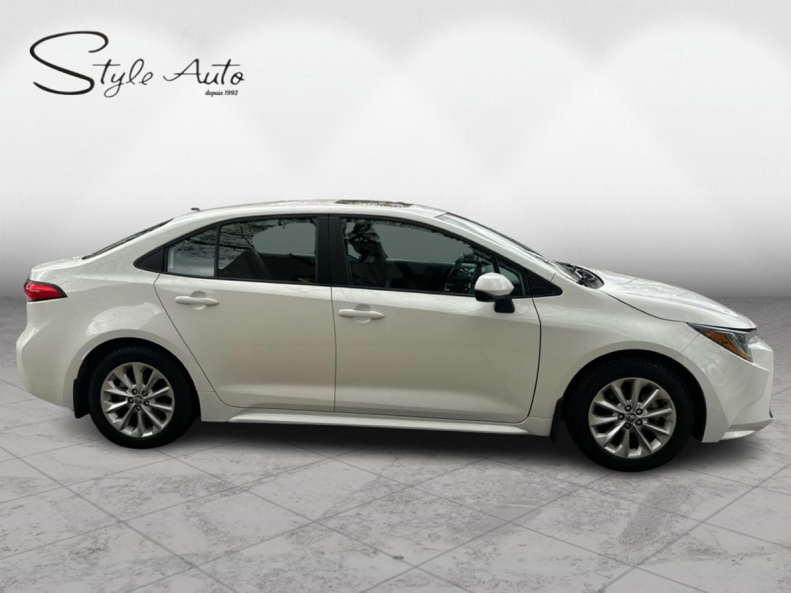 2022 Toyota Corolla - Image 5