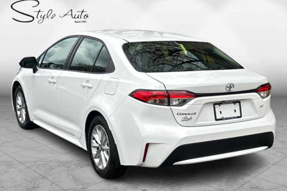 2022 Toyota Corolla - Image 8