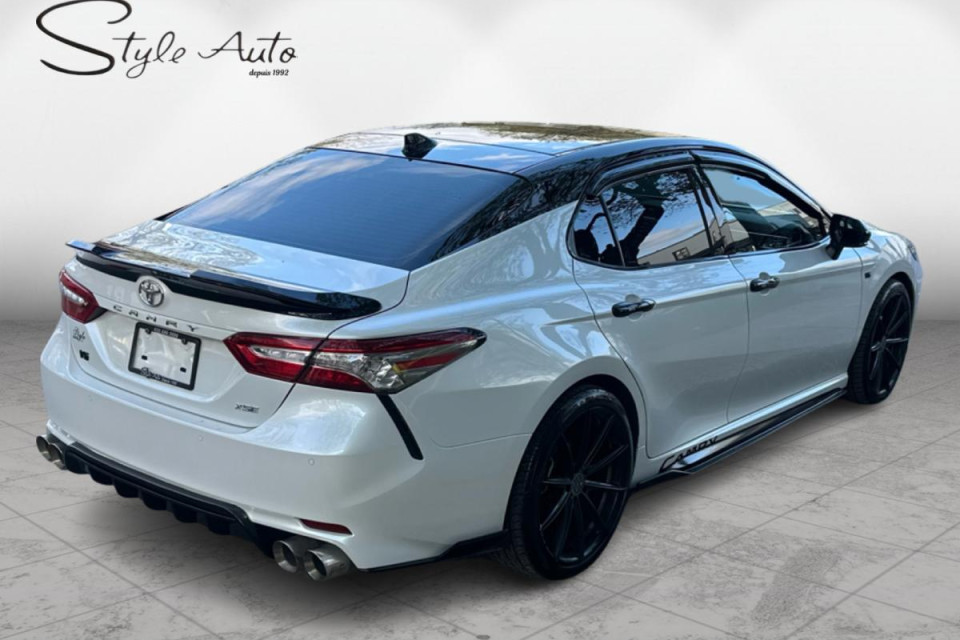 2018 Toyota Camry - Image 5