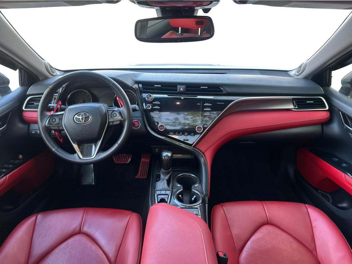2018 Toyota Camry - Image 12