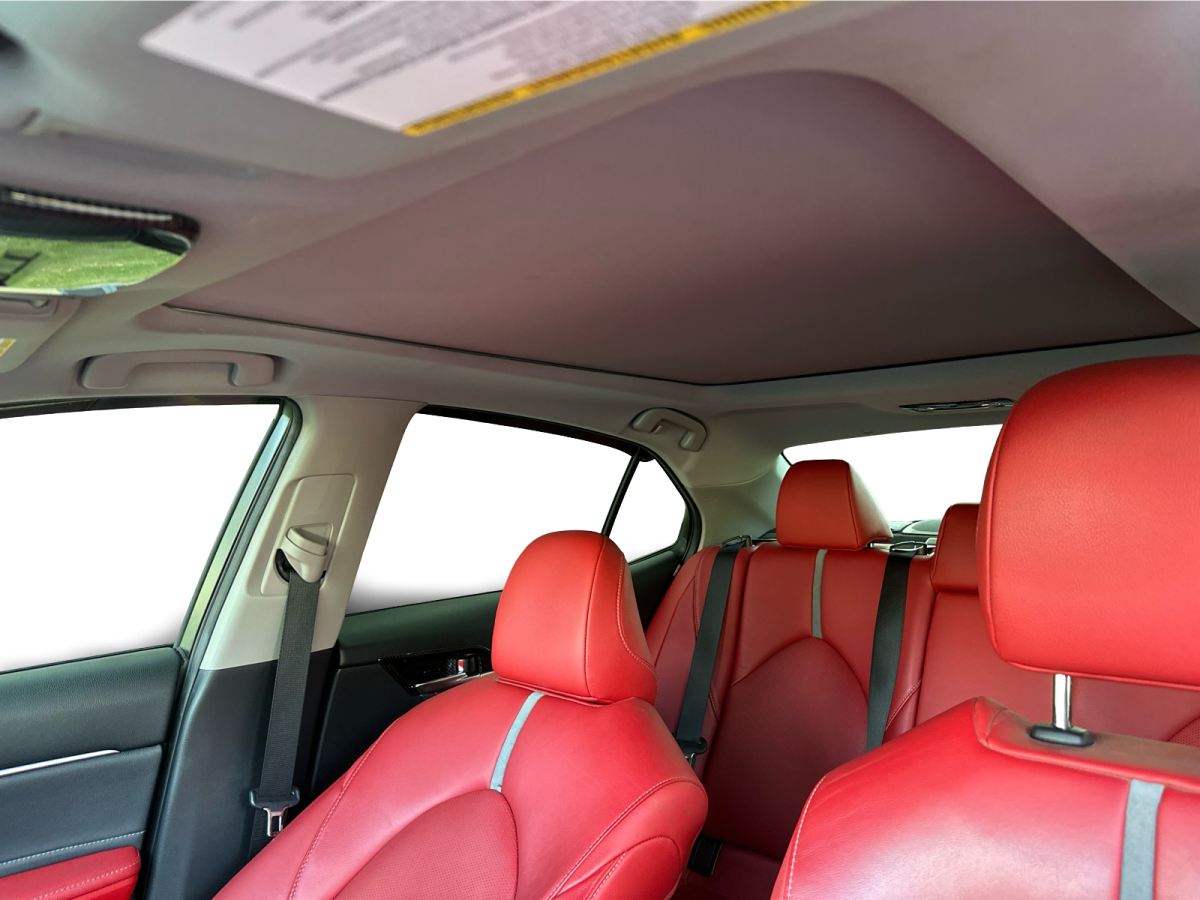 2018 Toyota Camry - Image 18