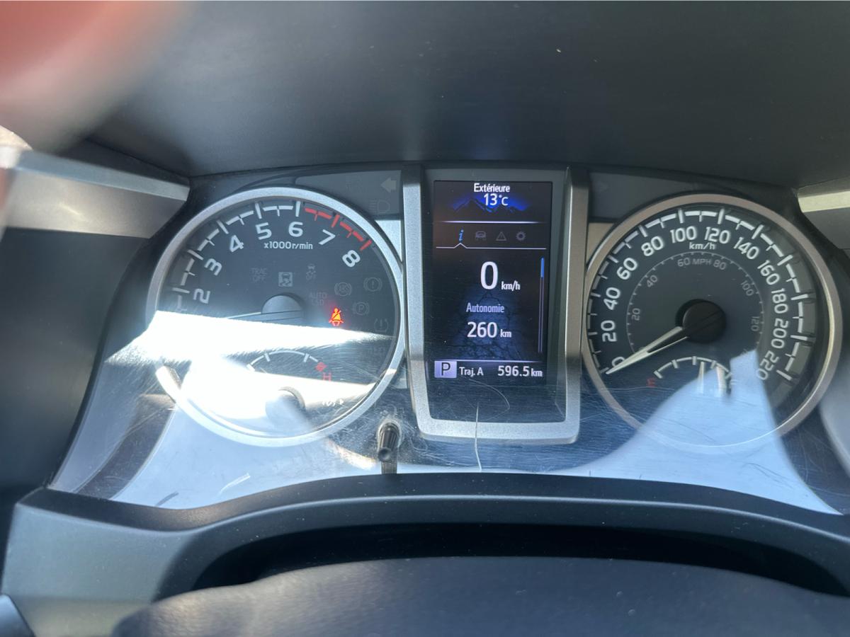 2023 Toyota Tacoma - Image 12
