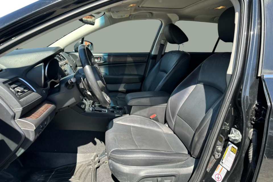 2018 Subaru Outback - Image 32