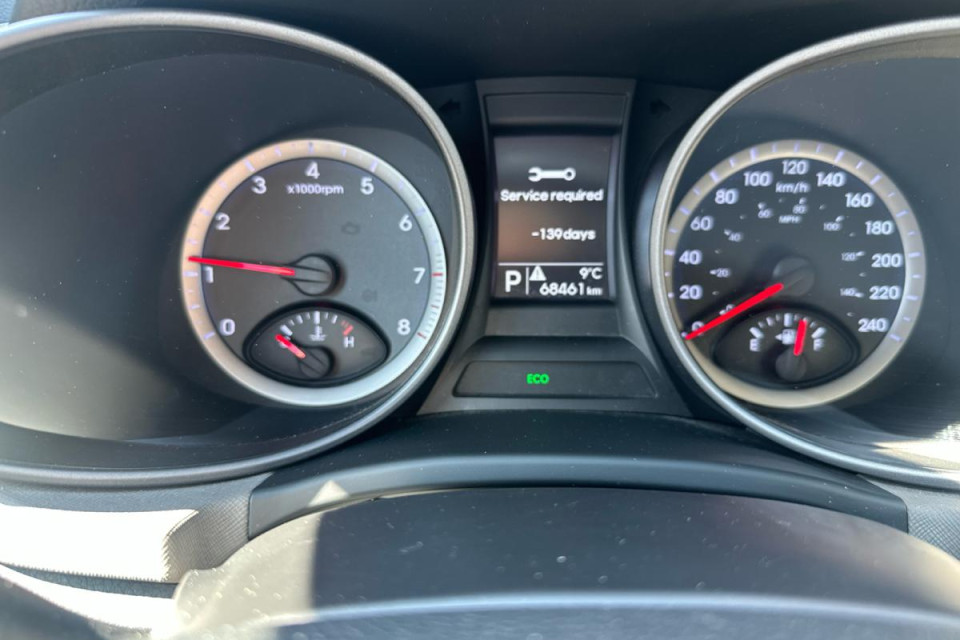 2015 Hyundai Santa Fe Sport - Image 32