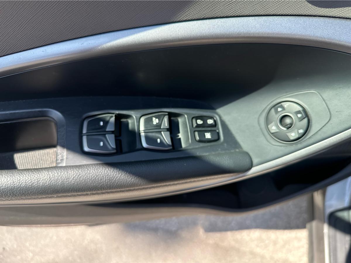 2015 Hyundai Santa Fe Sport - Image 34