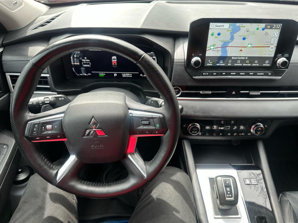 2024 Mitsubishi Outlander - Image 37