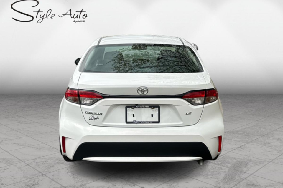 2022 Toyota Corolla - Image 25