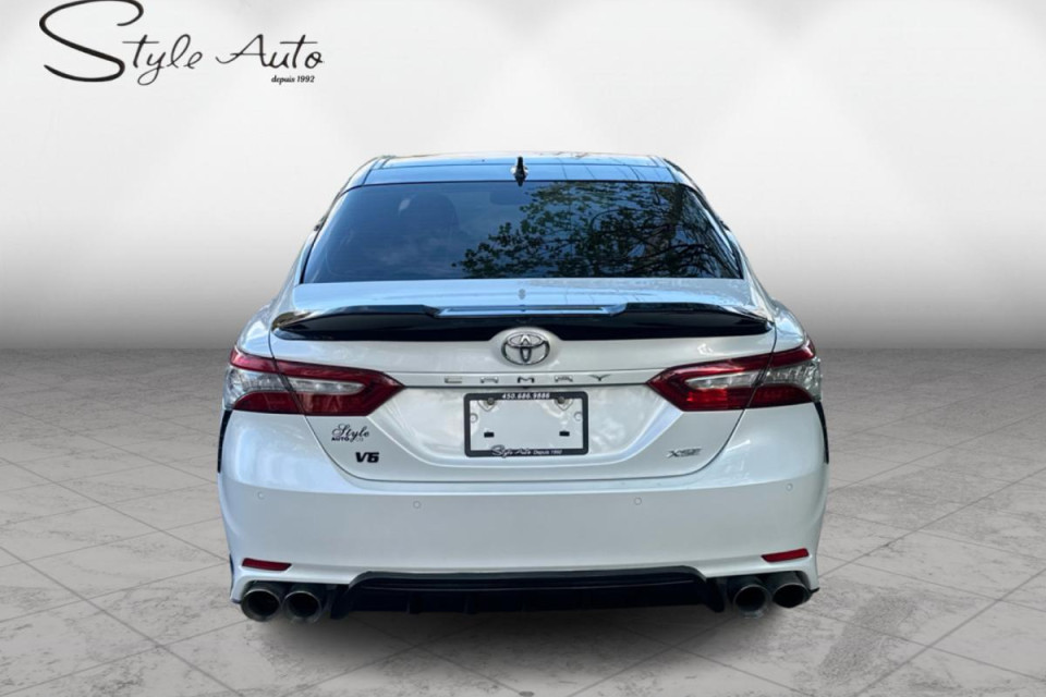 2018 Toyota Camry - Image 25